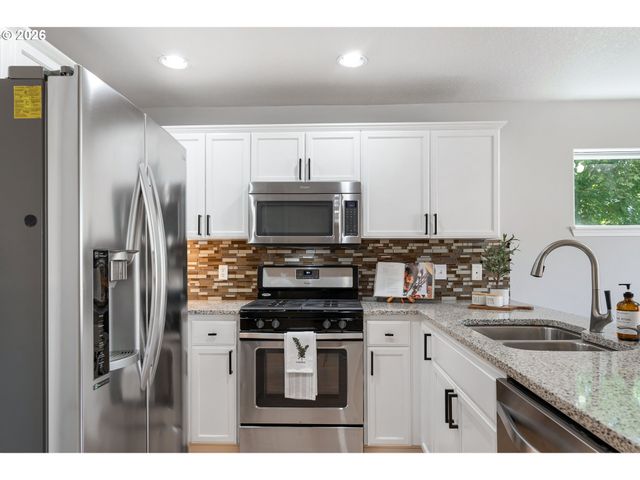 17349 Nw CAMELBACK Ln, Beaverton, OR 97006