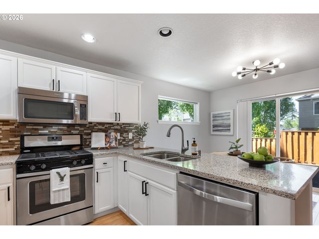 17349 Nw CAMELBACK Ln, Beaverton, OR 97006