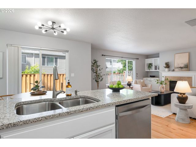 17349 Nw CAMELBACK Ln, Beaverton, OR 97006