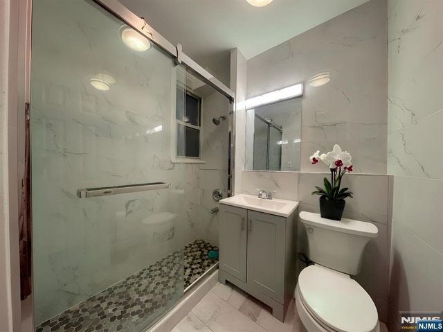 3 Henry Street 1, Jersey City, NJ 07306