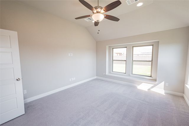 918 Edinburgh Drive, Mcgregor, TX 76657