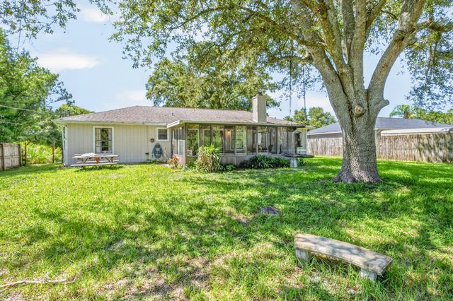 1034 UTAH Street SE, Palm Bay, FL 32909
