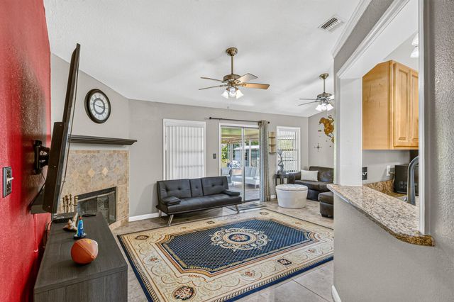1034 UTAH Street SE, Palm Bay, FL 32909
