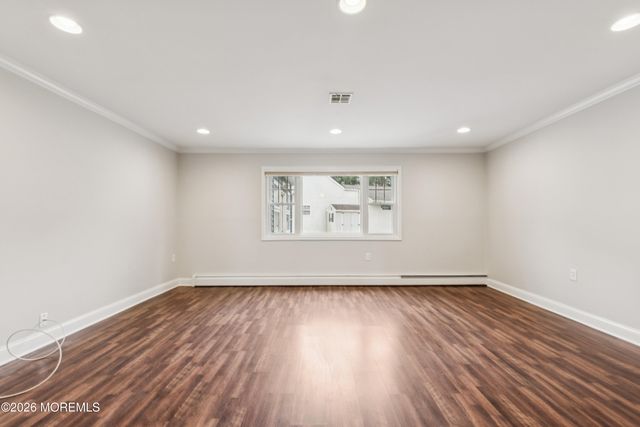 20 Elkton Court, Toms River, NJ 08757