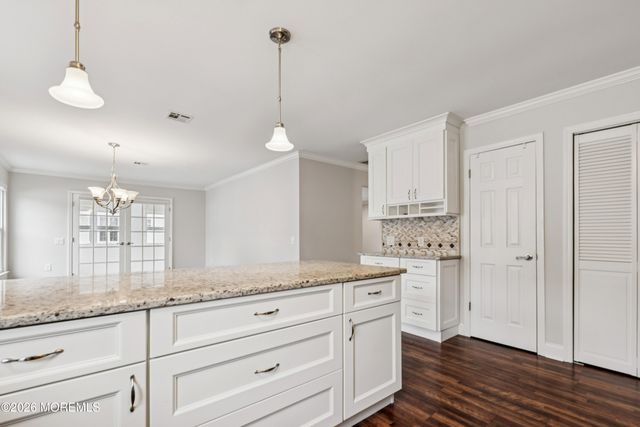 20 Elkton Court, Toms River, NJ 08757