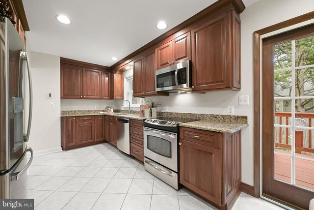 39 WELLESLEY CIR, Glen Echo, MD 20812
