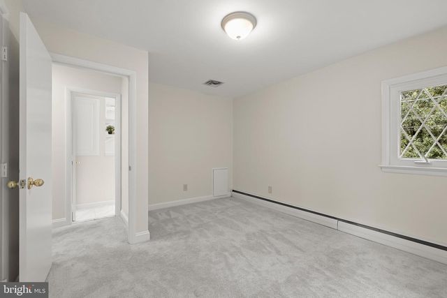 39 WELLESLEY CIR, Glen Echo, MD 20812