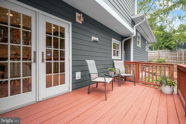 39 WELLESLEY CIR, Glen Echo, MD 20812