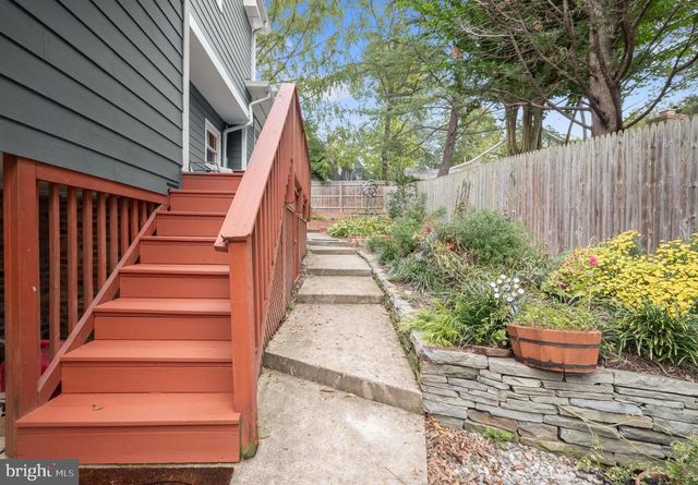 39 WELLESLEY CIR, Glen Echo, MD 20812