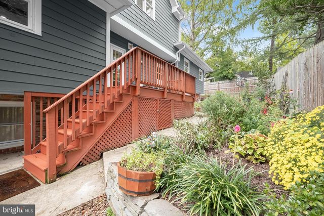 39 WELLESLEY CIR, Glen Echo, MD 20812