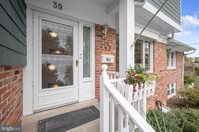 39 WELLESLEY CIR, Glen Echo, MD 20812