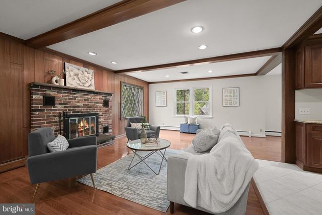 39 WELLESLEY CIR, Glen Echo, MD 20812