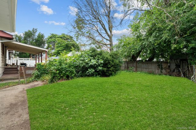 194-23 115th Avenue, Saint Albans, NY 11412