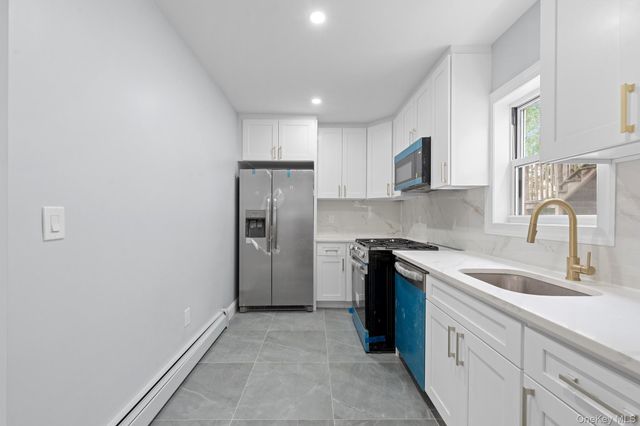 194-23 115th Avenue, Saint Albans, NY 11412