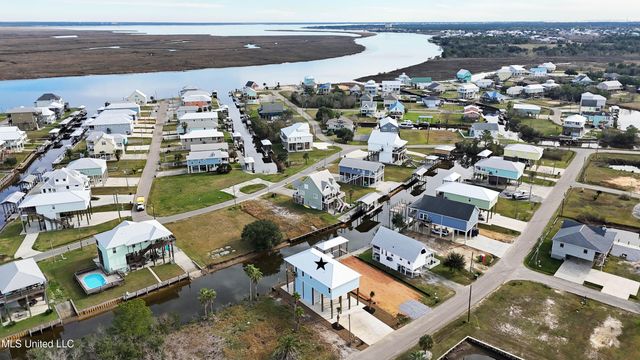 11064 Manhattan Street, Bay Saint Louis, MS 39520