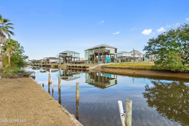 11064 Manhattan Street, Bay Saint Louis, MS 39520