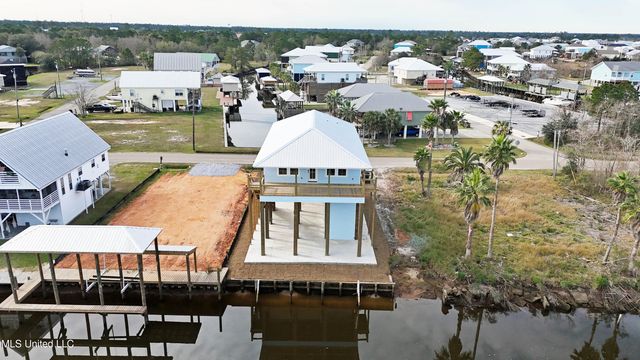 11064 Manhattan Street, Bay Saint Louis, MS 39520