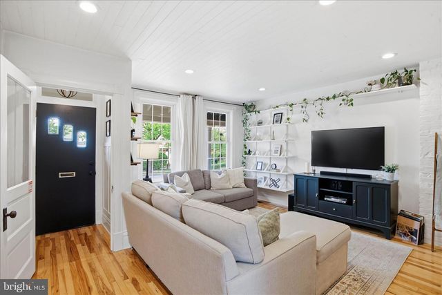 828 E CHESTNUT ST, Lancaster, PA 17602