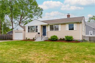 162 North Country Club Drive, Warwick, RI 02888