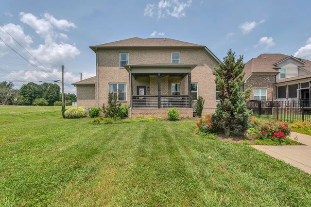 7121 Springwater St, Smyrna, TN 37167