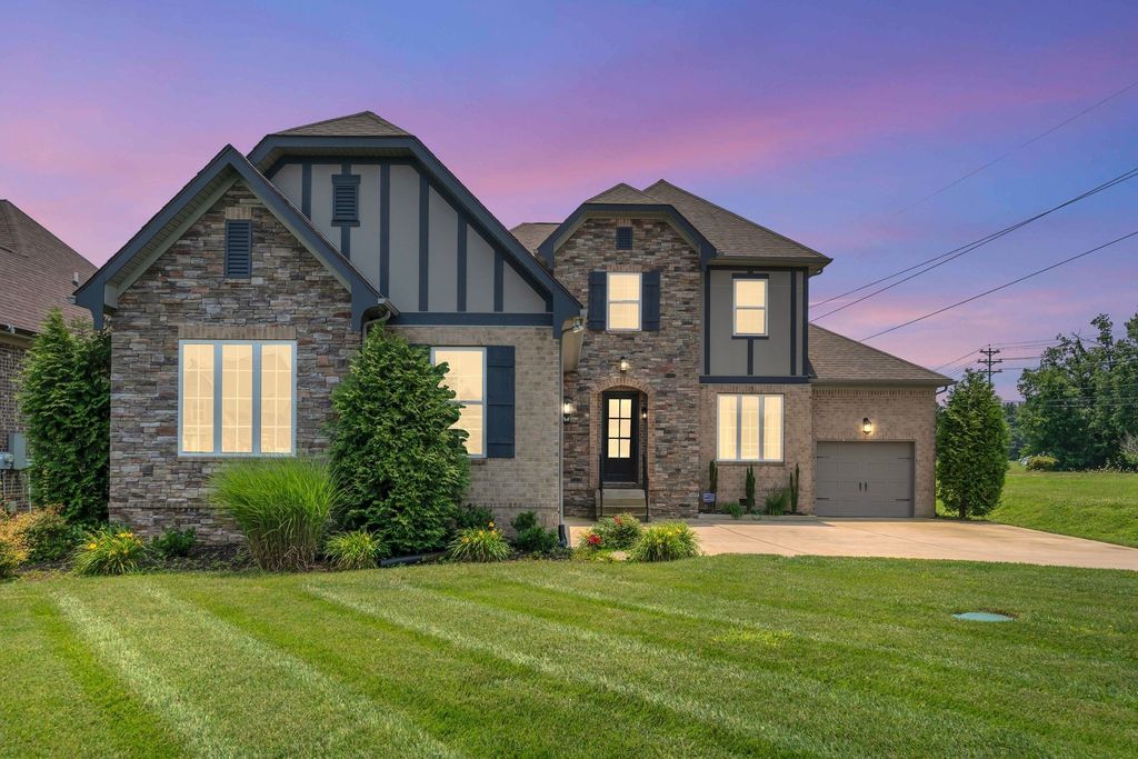 7121 Springwater St, Smyrna, TN 37167