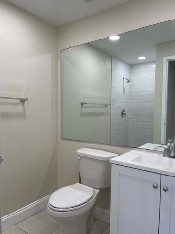 472 Saxony J, Delray Beach, FL 33446