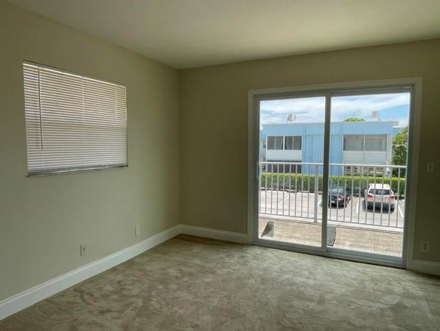 472 Saxony J, Delray Beach, FL 33446