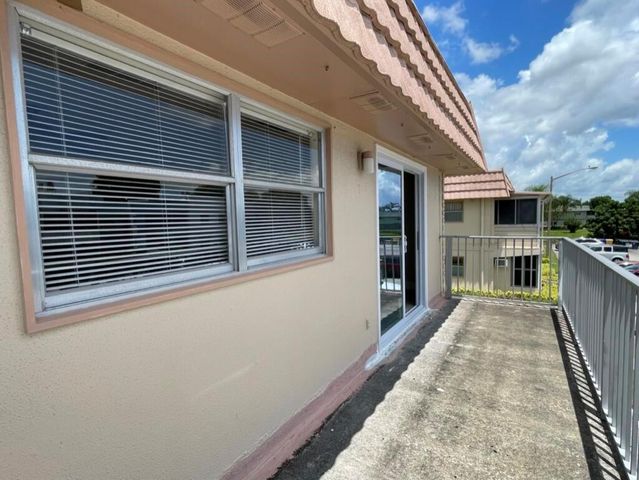 472 Saxony J, Delray Beach, FL 33446