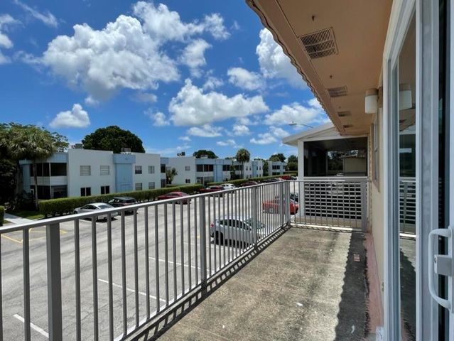 472 Saxony J, Delray Beach, FL 33446