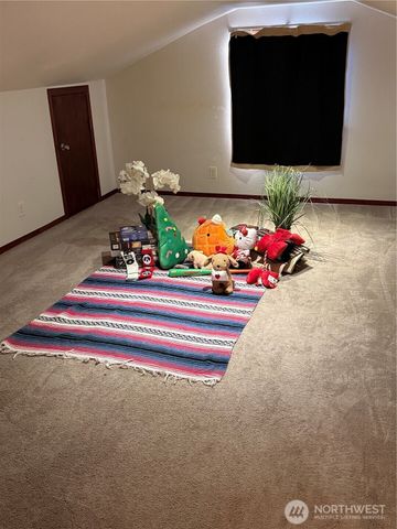 7820 NE 195th Street, Kenmore, WA 98028