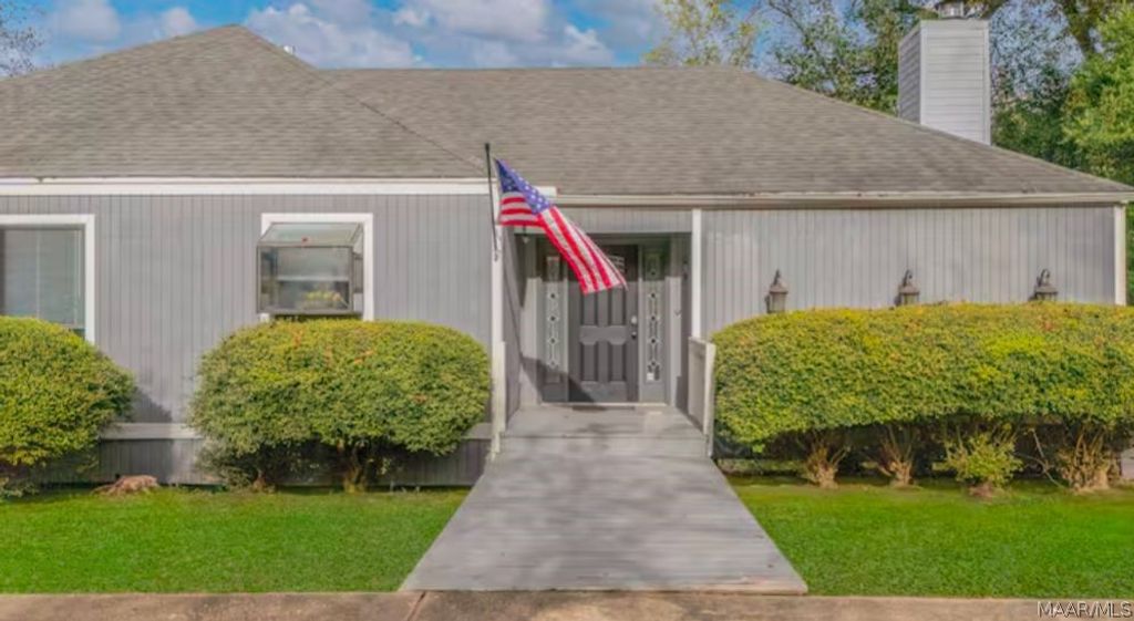 14 CREEK Drive, Montgomery, AL 36117