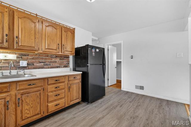 739 Shepley Drive, St Louis, MO 63137