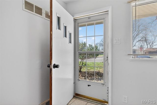 739 Shepley Drive, St Louis, MO 63137