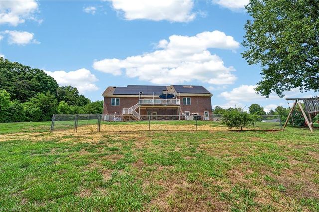 4630 Fern Creek Drive, Tobaccoville, NC 27050