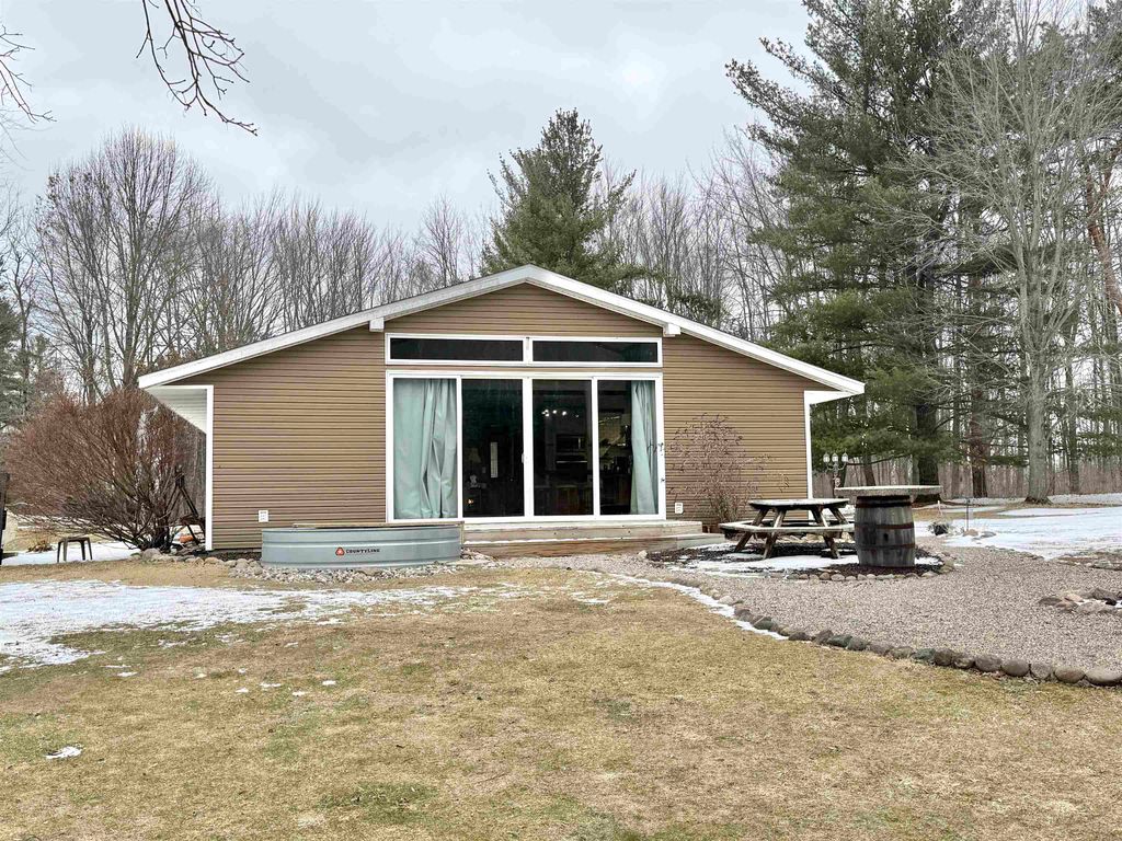3489 Bay Arenac Line Road, Pinconning, MI 48650