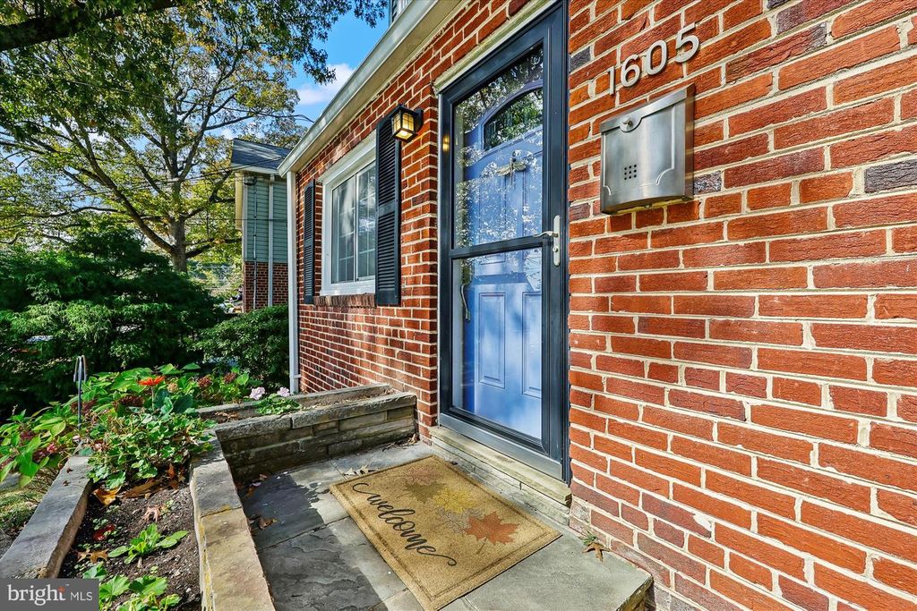 1605 WINDHAM LN, Silver Spring, MD 20902