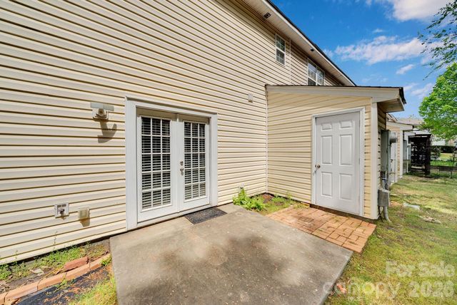 17039 Greenlawn Hills Court, Charlotte, NC 28213