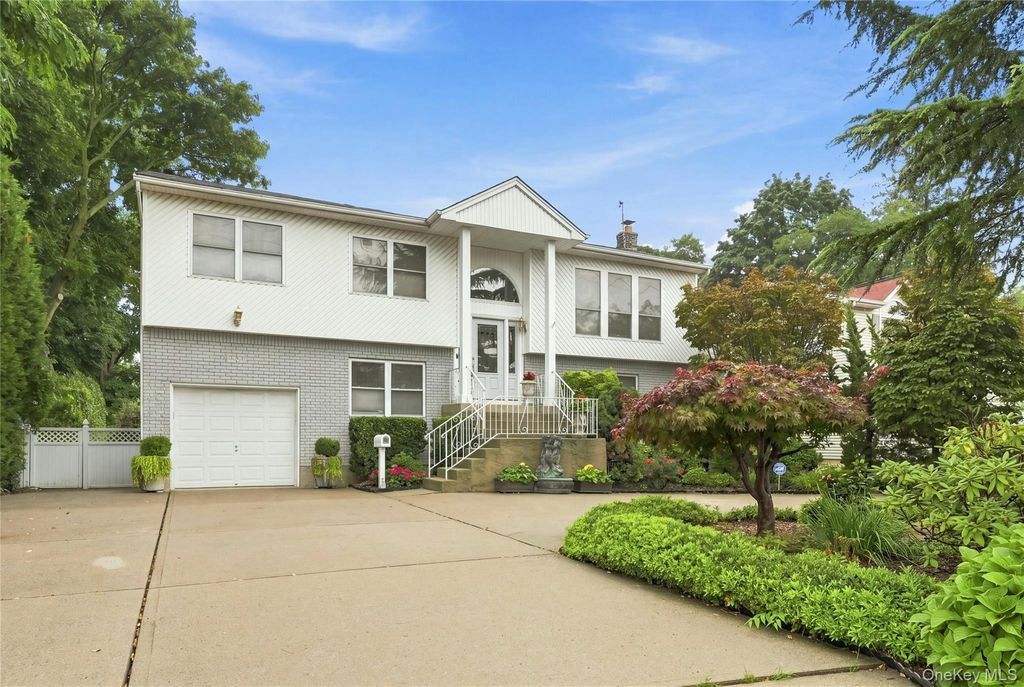 991 Newbridge Road, North Bellmore, NY 11710 — exterior