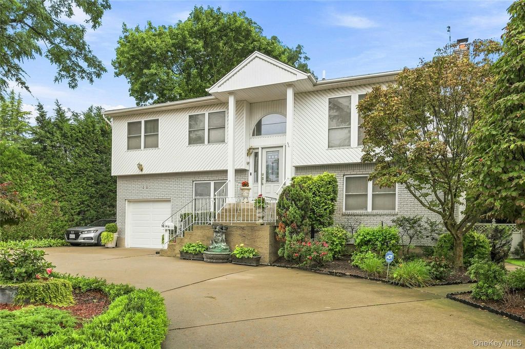 991 Newbridge Road, North Bellmore, NY 11710 — photo 3
