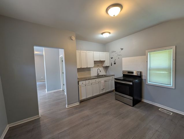 9035 S Exchange Avenue Coach-House, Chicago, IL 60617