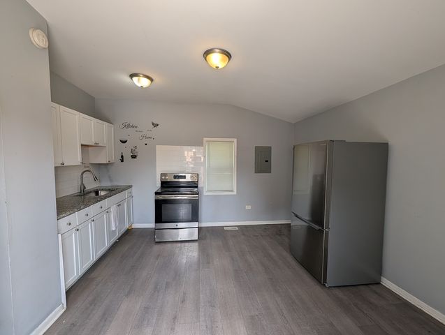 9035 S Exchange Avenue Coach-House, Chicago, IL 60617