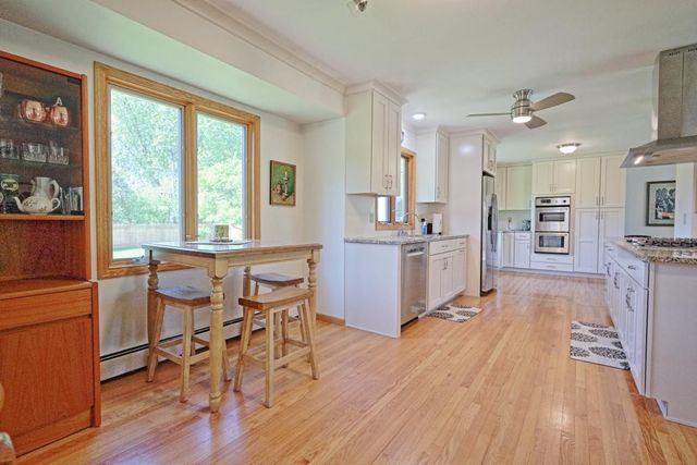 716 Eldridge Avenue E, Maplewood, MN 55117