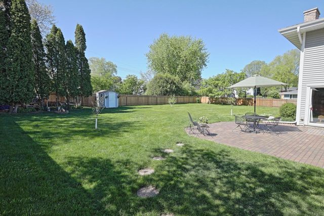 716 Eldridge Avenue E, Maplewood, MN 55117
