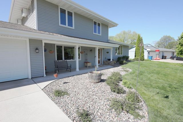 716 Eldridge Avenue E, Maplewood, MN 55117