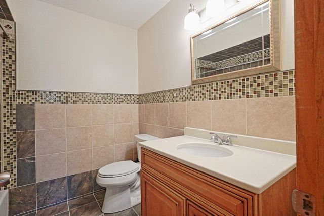 716 Eldridge Avenue E, Maplewood, MN 55117