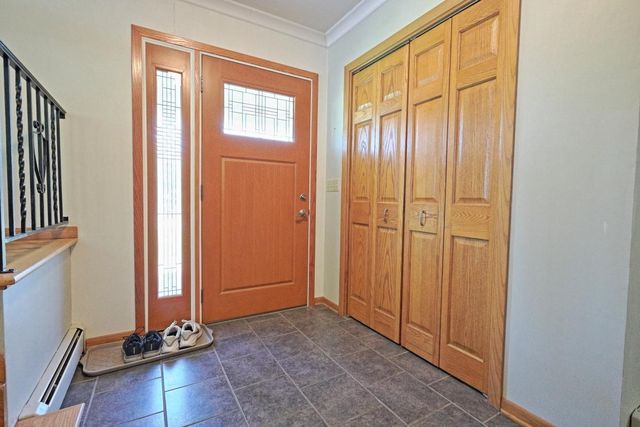 716 Eldridge Avenue E, Maplewood, MN 55117