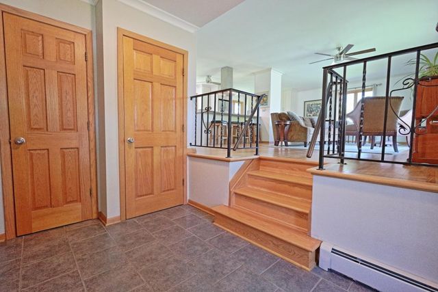 716 Eldridge Avenue E, Maplewood, MN 55117