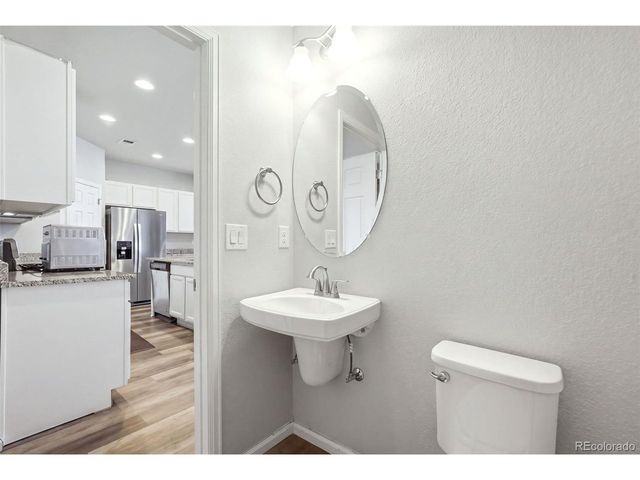 16291 Bolling Dr, Denver, CO 80239