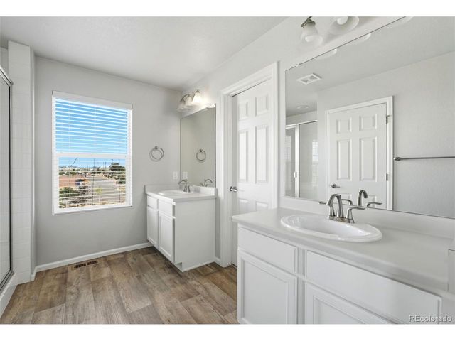 16291 Bolling Dr, Denver, CO 80239