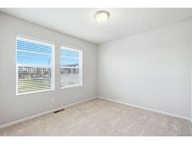 16291 Bolling Dr, Denver, CO 80239